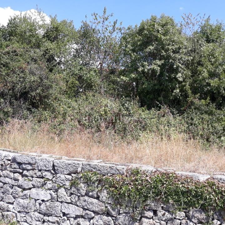 Zemljišče Viškovo, 1.643m2