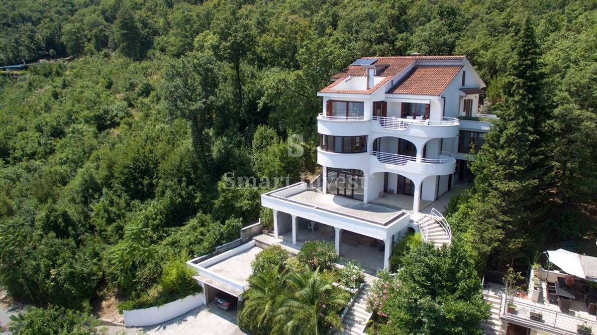 OPATIJA, Detached house with 3 apartments and sea view, for sale