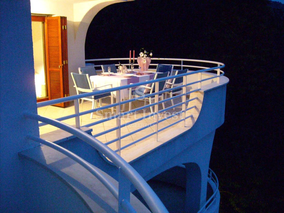 OPATIJA, Detached house with 3 apartments and sea view, for sale