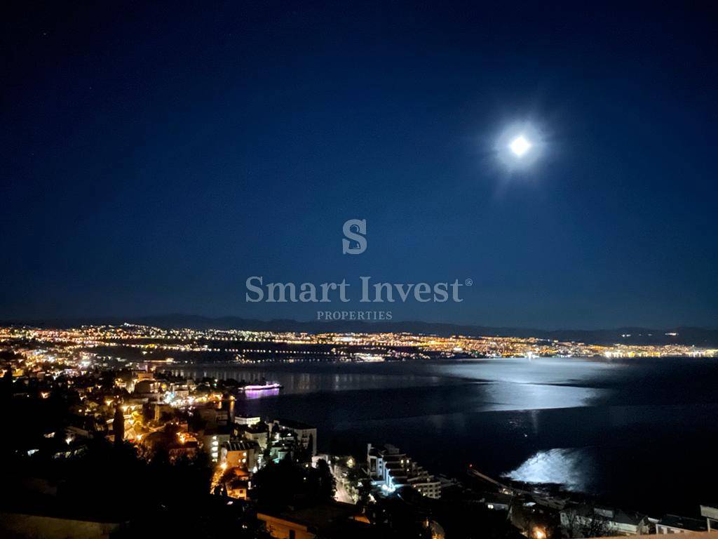 OPATIJA, Detached house with 3 apartments and sea view, for sale