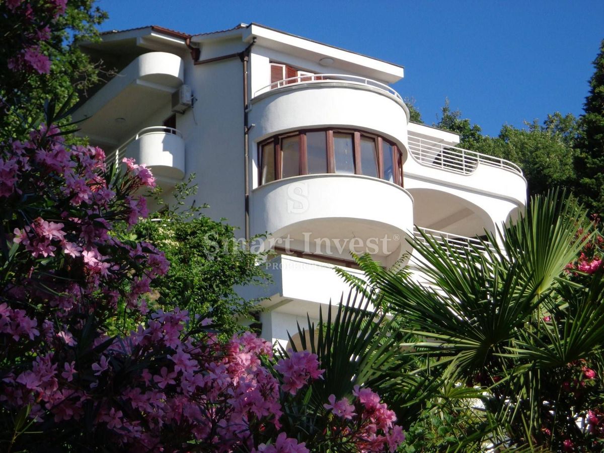 OPATIJA, Detached house with 3 apartments and sea view, for sale