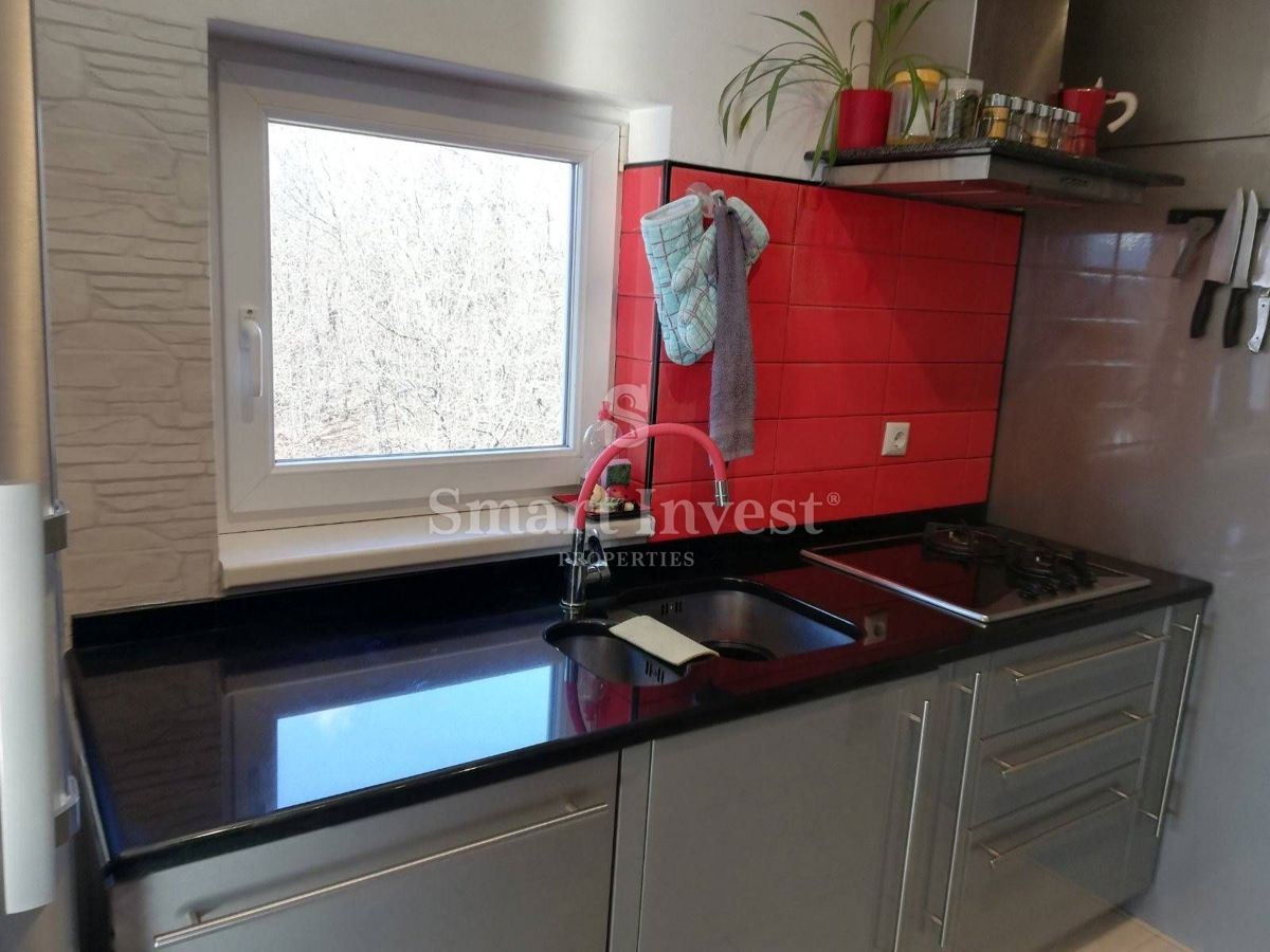 MATULJI - BREŠCA, 3-bedrooms apartment with 2 parking spaces