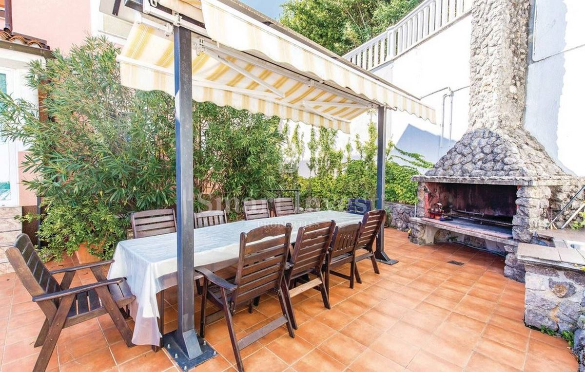 OPATIJA, 5-bedrooms villa with sea view, surrounded by greenery