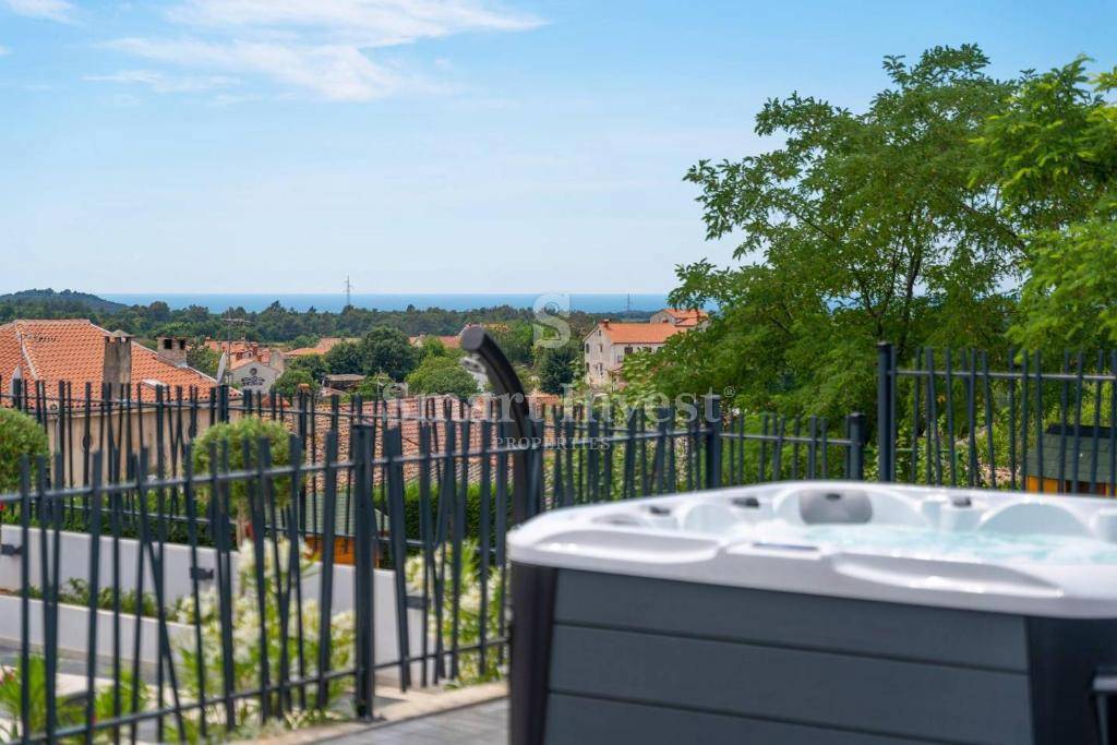 ISTRIA - VRSAR, Modern villa with sea view and tennis court