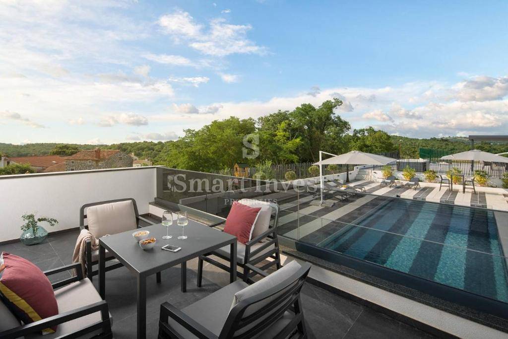 ISTRIA - VRSAR, Modern villa with sea view and tennis court