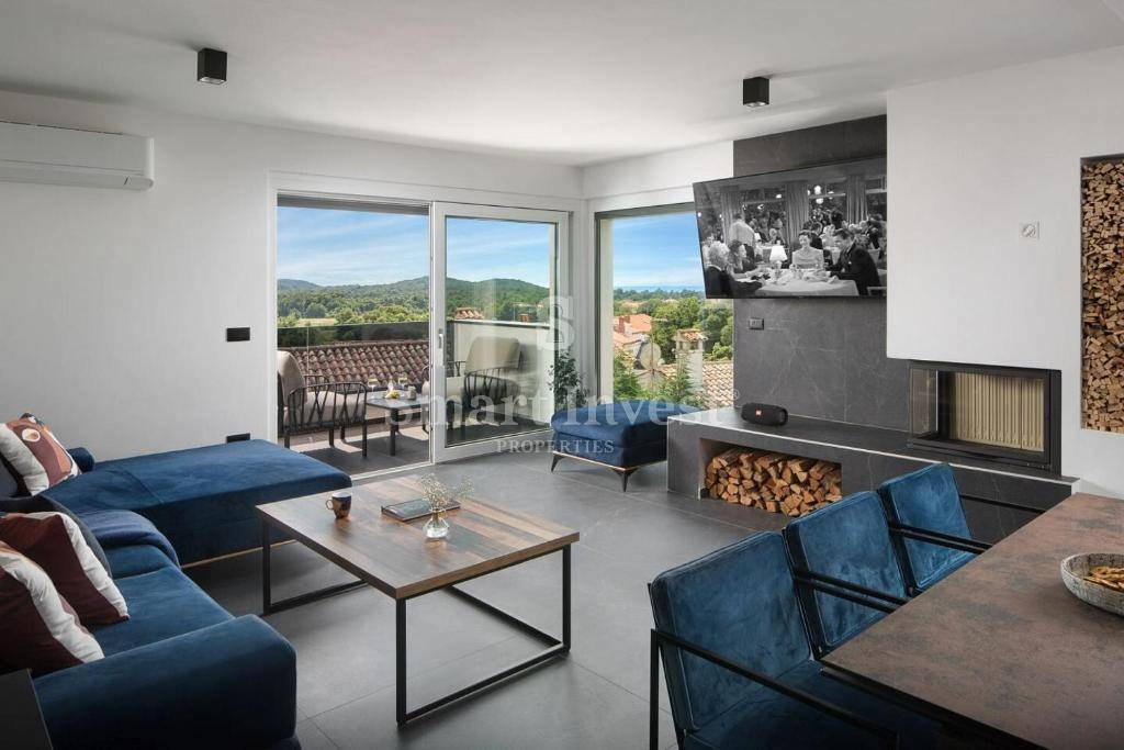 ISTRIA - VRSAR, Modern villa with sea view and tennis court