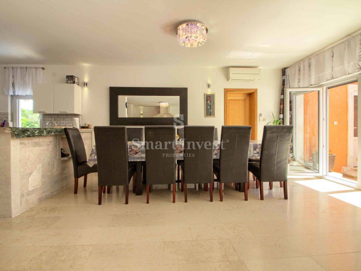 MEDULIN, Five stars villa with sea view, 380 m2!