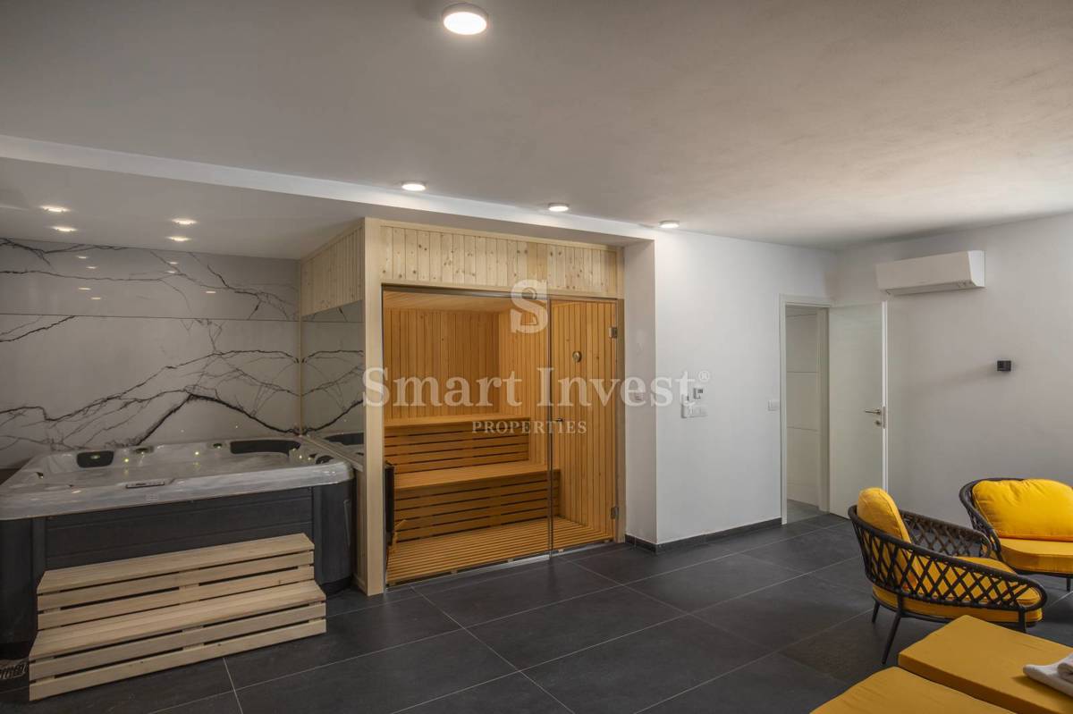 OPATIJA -  RIVIERA, Modern semi-detached villa with pool and spa 