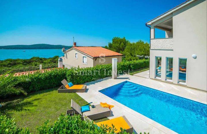 ISTRA - POMER, Čudovita vila druga vrsta do morja, prodamo