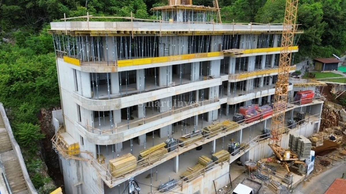 OPATIJA, Luxury 3-bedrooms apartment with private pool and sea view (B) 