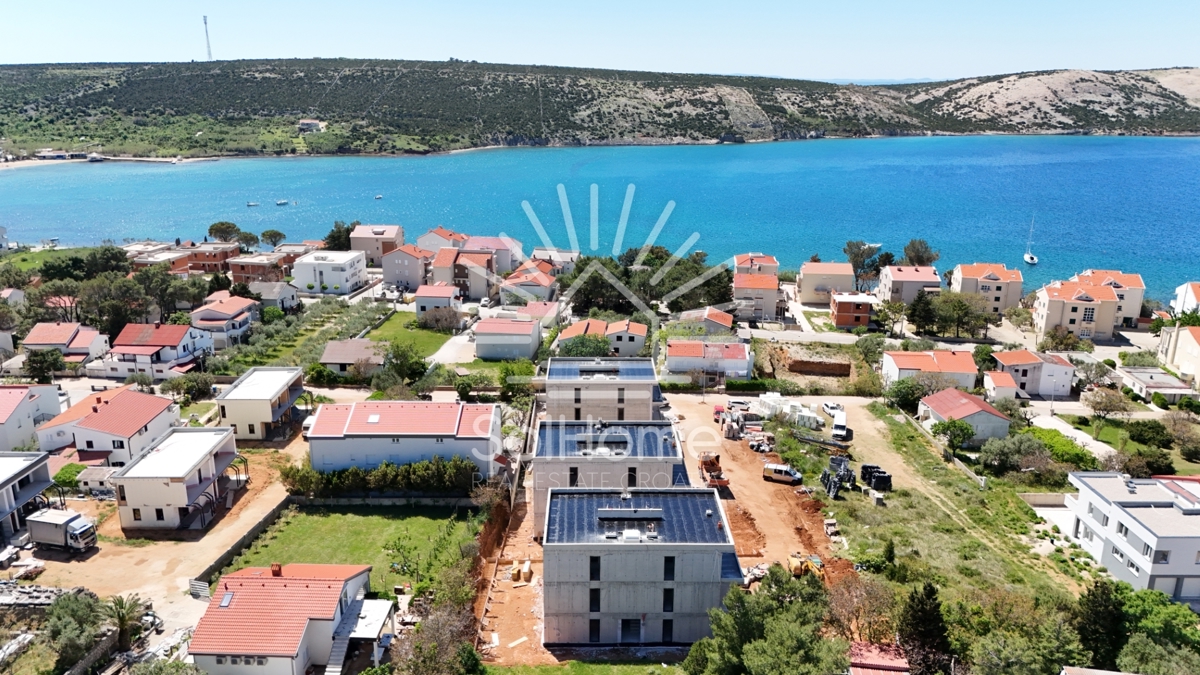 Apartmaji v prvem nadstropju ob morju v Novalji