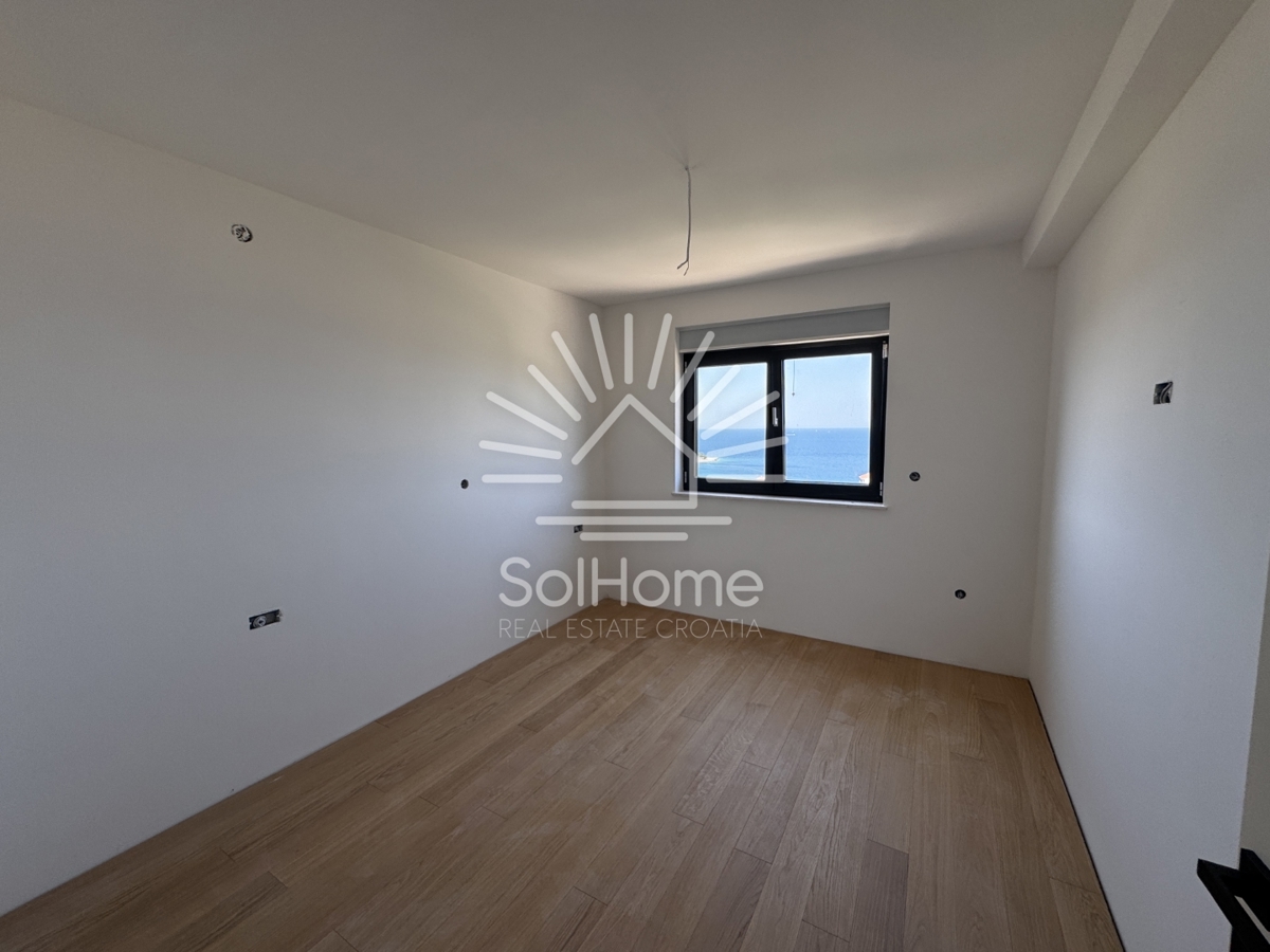 Apartmaji ob morju v bližini Primoštena, Hrvaška