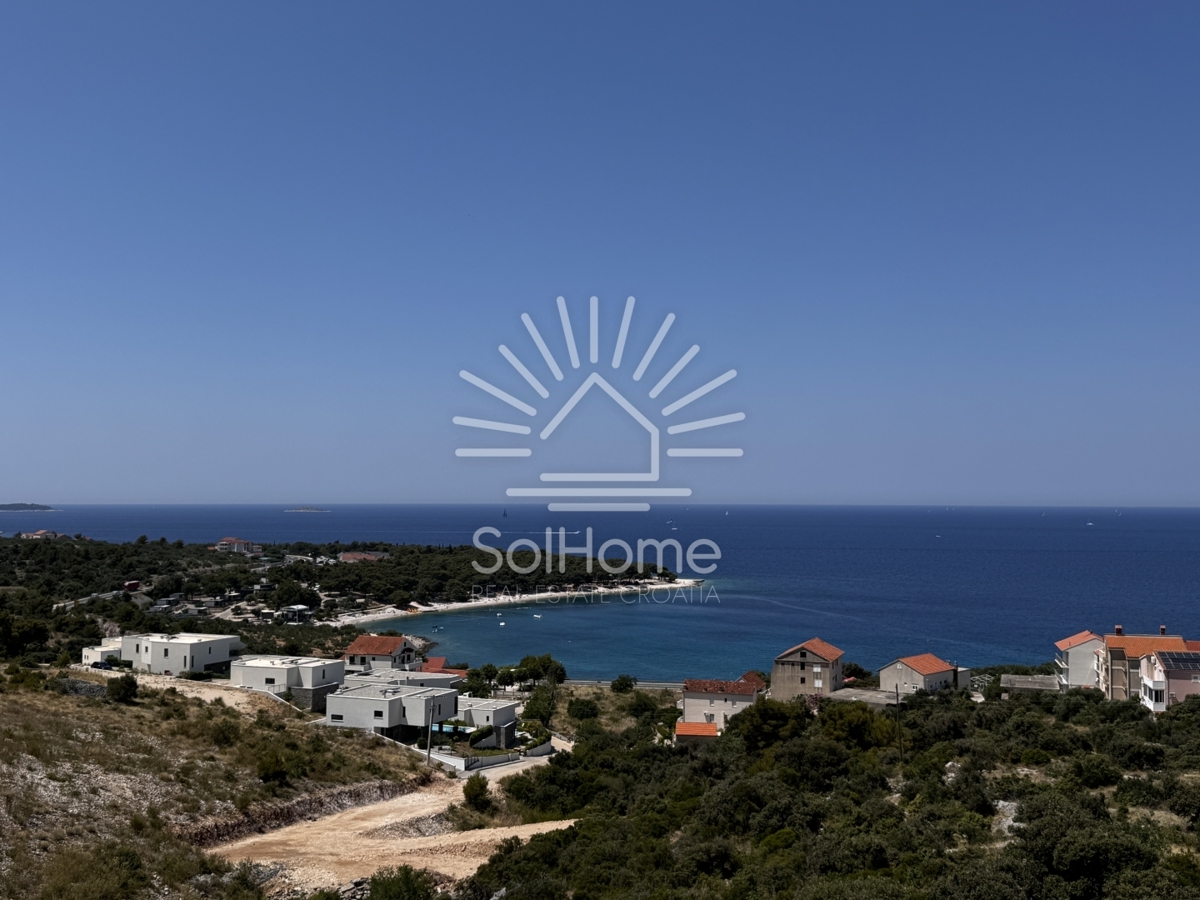 Apartmaji ob morju v bližini Primoštena, Hrvaška