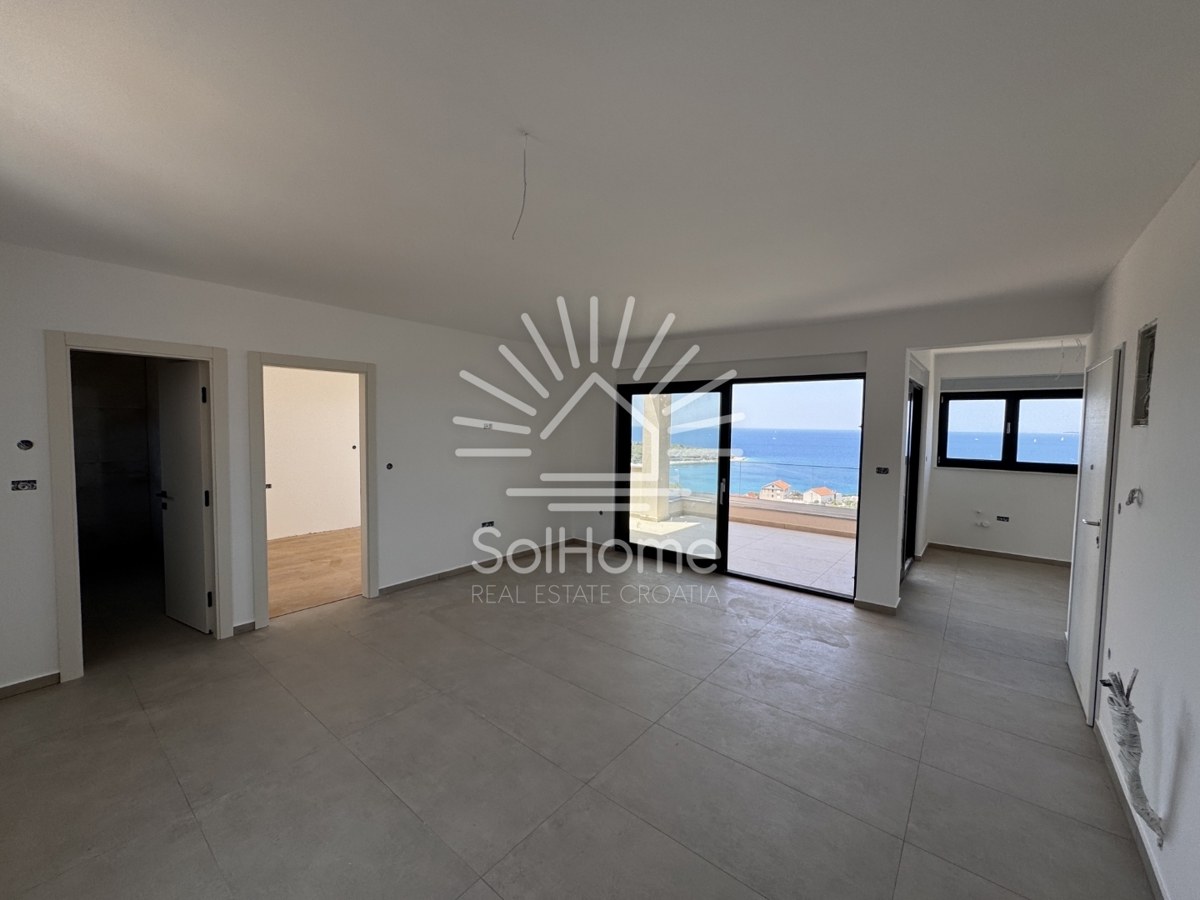 Apartmaji ob morju v bližini Primoštena, Hrvaška