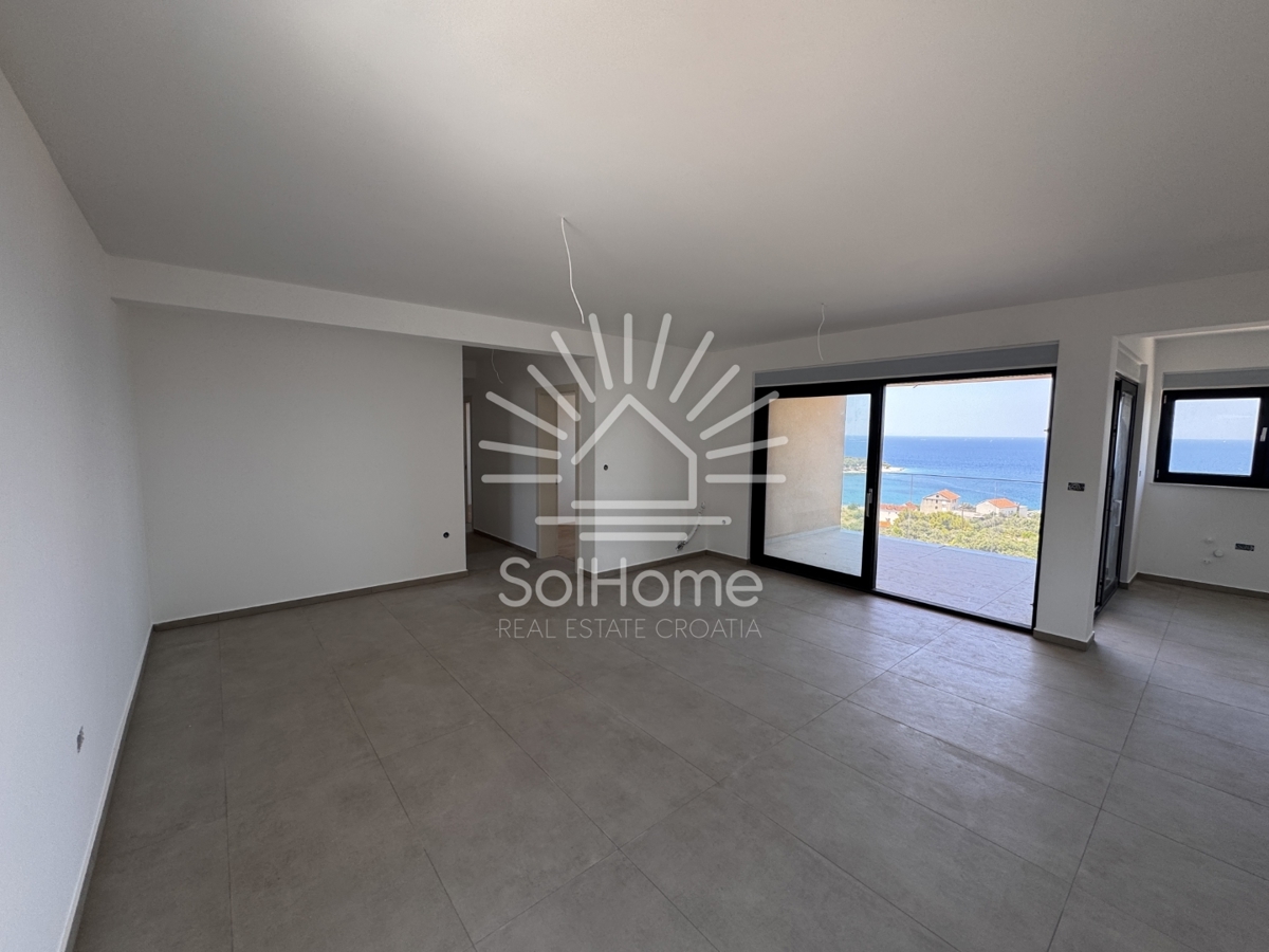 Apartmaji ob morju v bližini Primoštena, Hrvaška