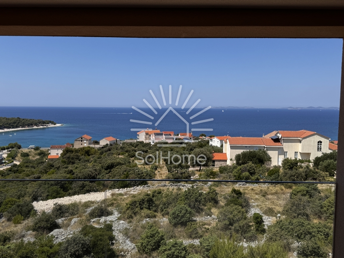 Apartmaji ob morju v bližini Primoštena, Hrvaška