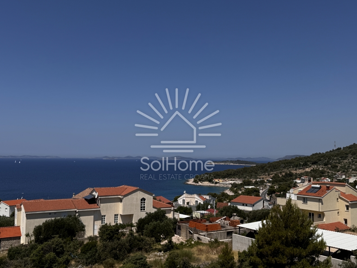 Apartmaji ob morju v bližini Primoštena, Hrvaška