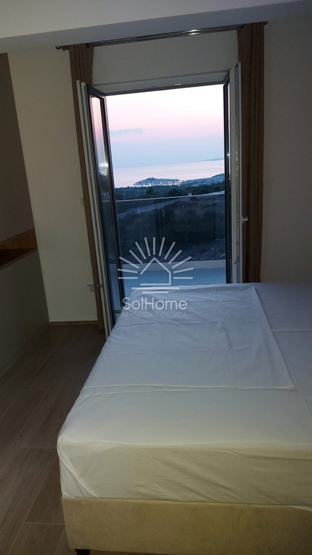 Hiša s čarobnim pogledom na morje v Primoštenu, Hrvaška