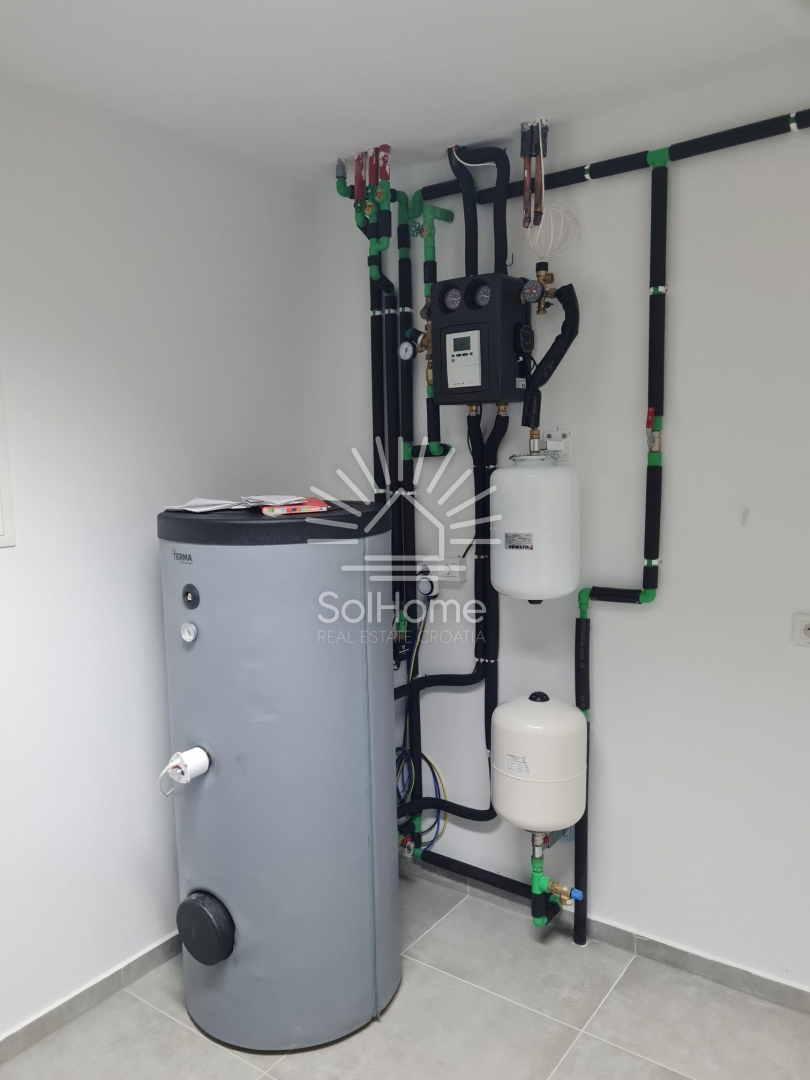 Hiša s čarobnim pogledom na morje v Primoštenu, Hrvaška