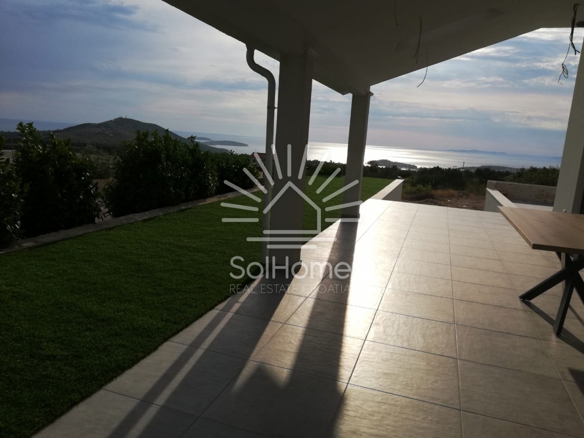 Hiša s čarobnim pogledom na morje v Primoštenu, Hrvaška