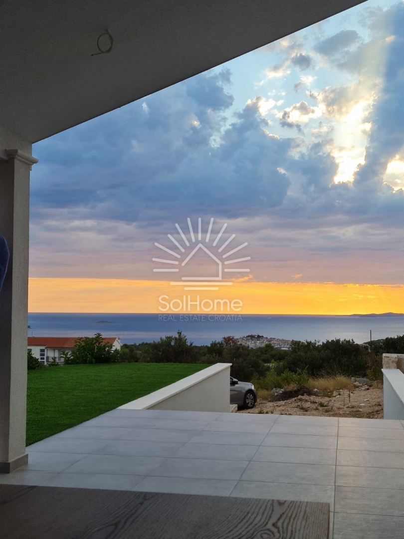 Hiša s čarobnim pogledom na morje v Primoštenu, Hrvaška