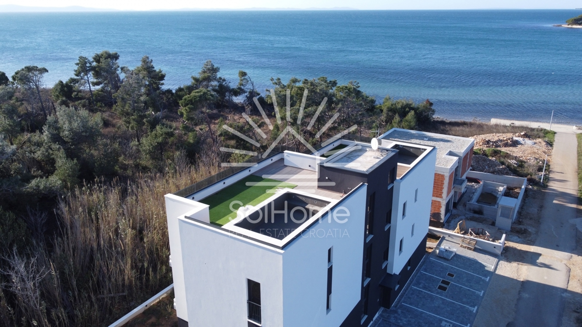 Penthouse z bazenom / Apartmaji v Privlaki blizu Zadra - Hrvaška