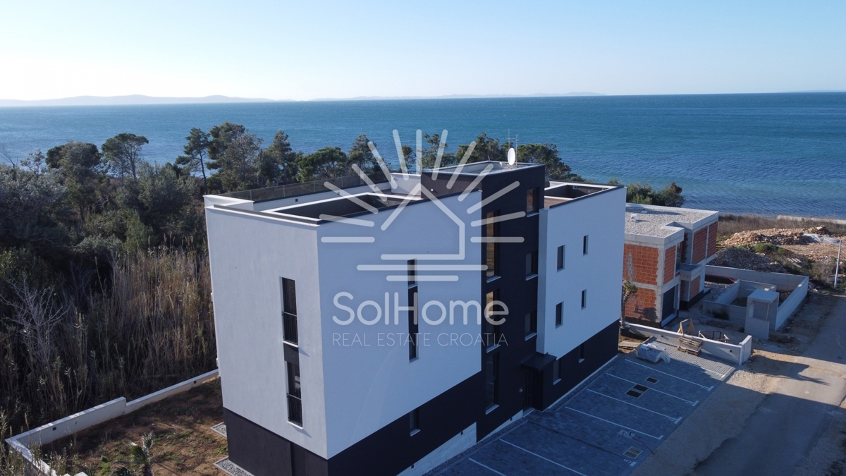 Penthouse z bazenom / Apartmaji v Privlaki blizu Zadra - Hrvaška