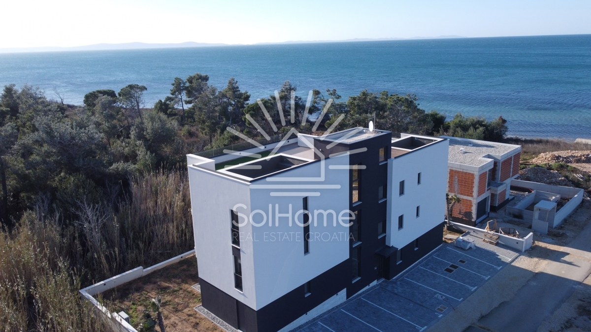 Penthouse z bazenom / Apartmaji v Privlaki blizu Zadra - Hrvaška