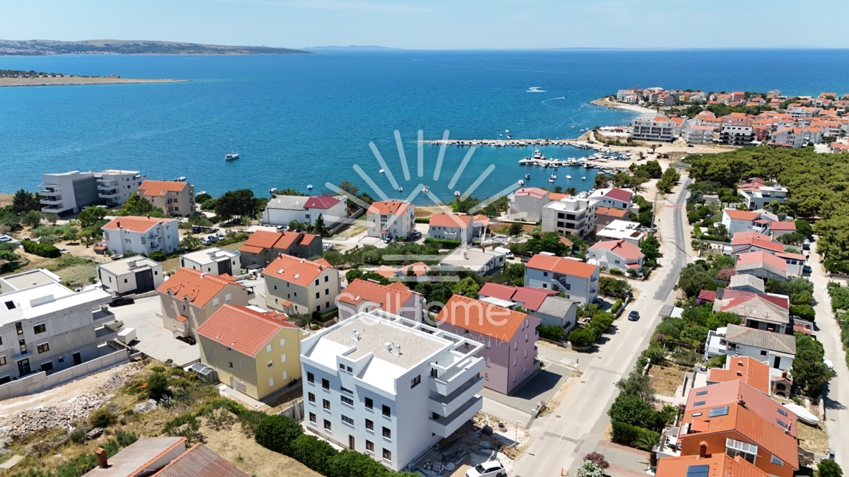 Duplex Penthouse apartmaji 180 metrov od morja v Pagu blizu Zadra/Hrvaška
