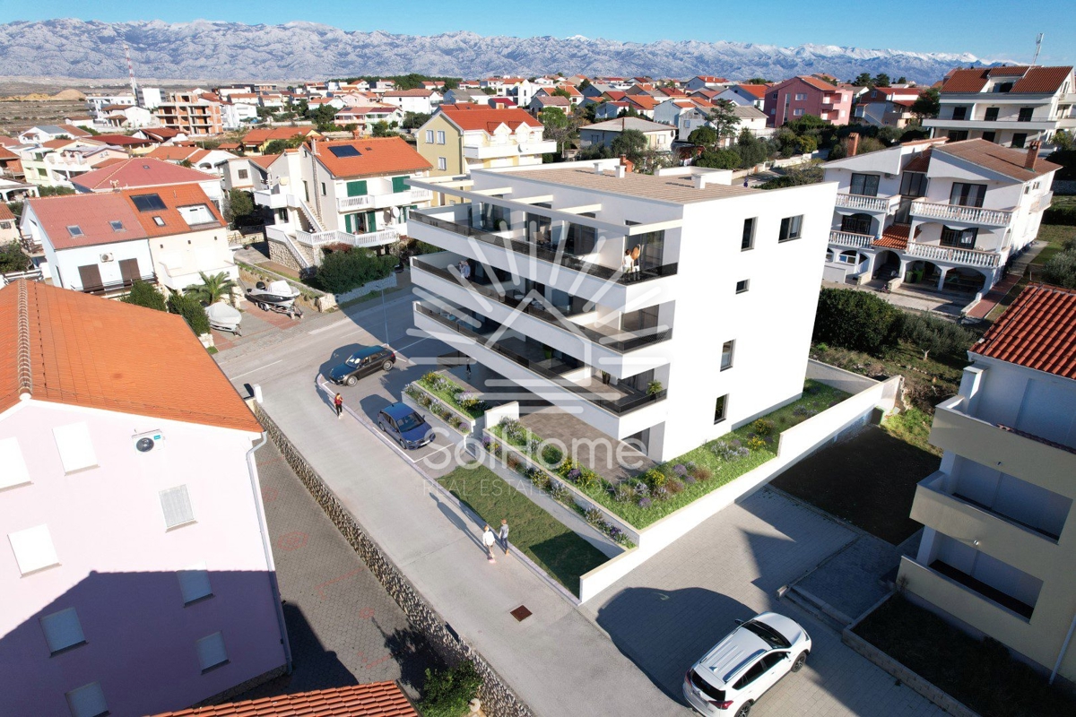Duplex Penthouse apartmaji 180 metrov od morja v Pagu blizu Zadra/Hrvaška