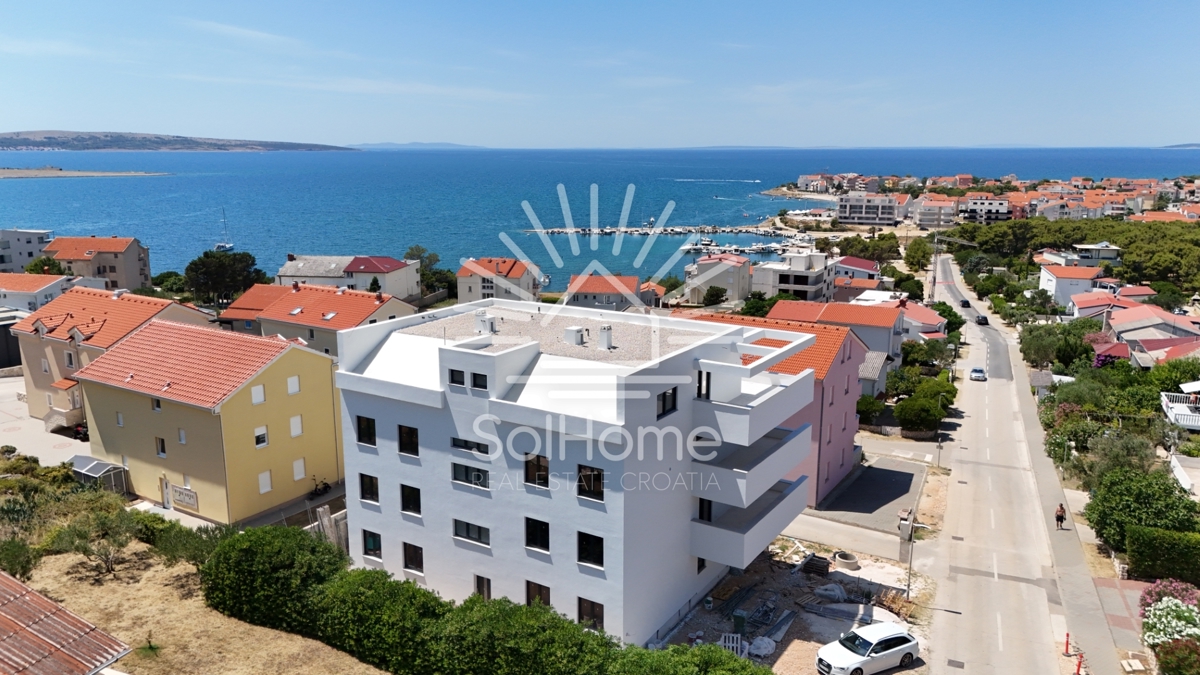 Duplex Penthouse apartmaji 180 metrov od morja v Pagu blizu Zadra/Hrvaška