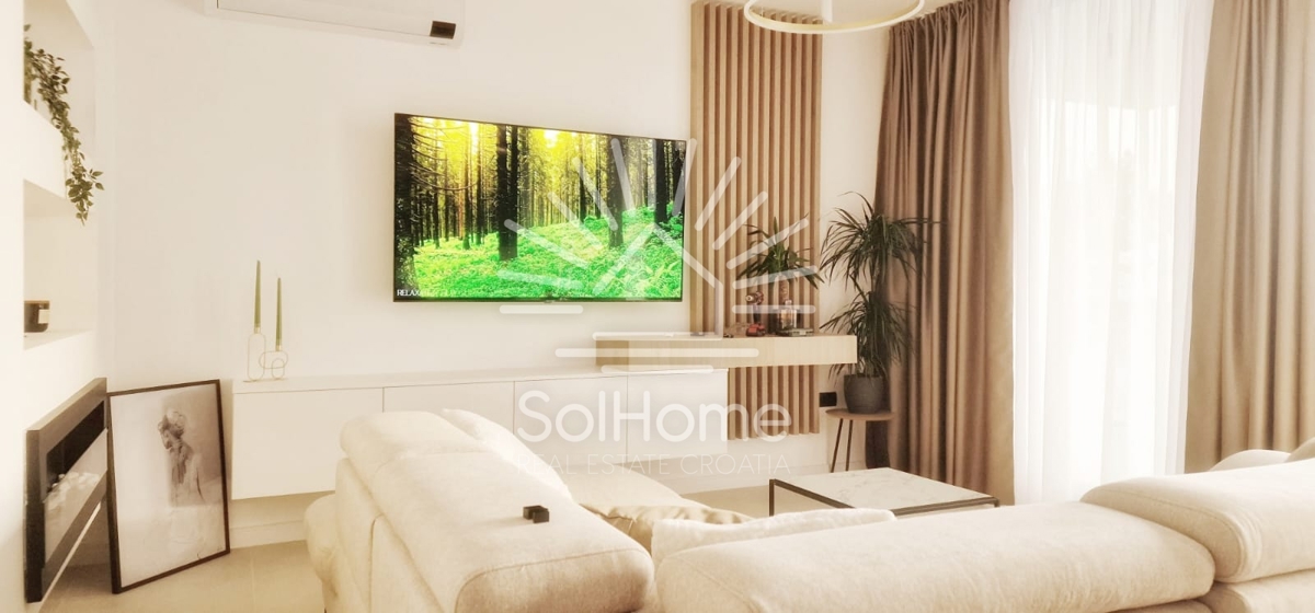 Razkošna vila z bazenom in razgledom - Kožino, Zadar