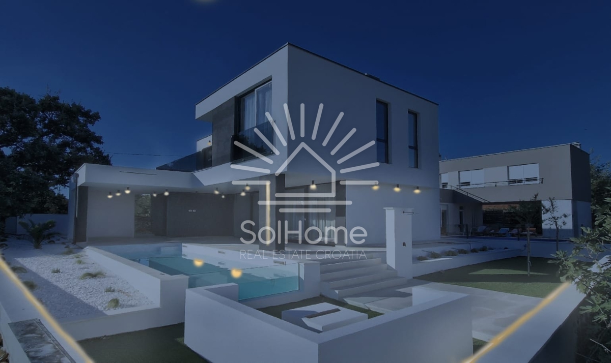 Razkošna vila z bazenom in razgledom - Kožino, Zadar