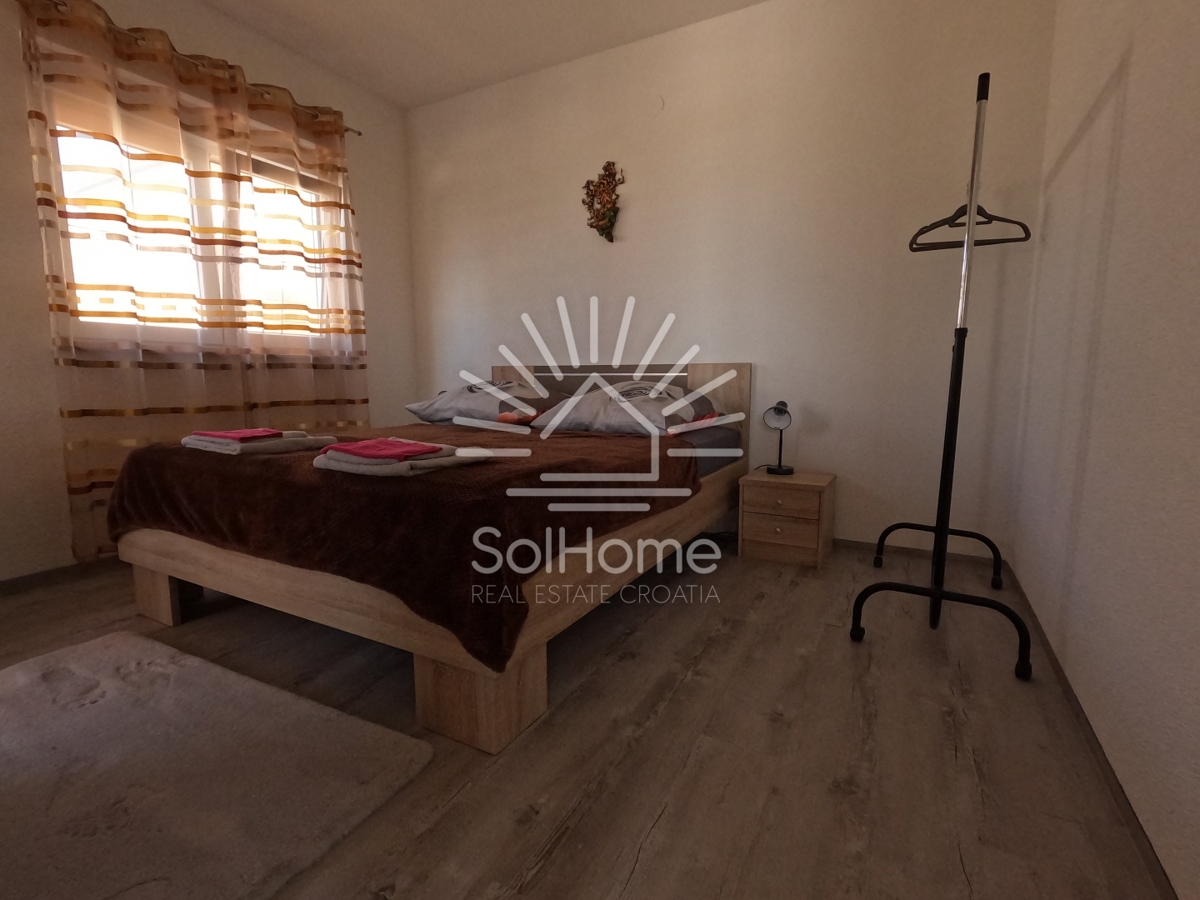 Hiša Maslenica, Jasenice, 158m2