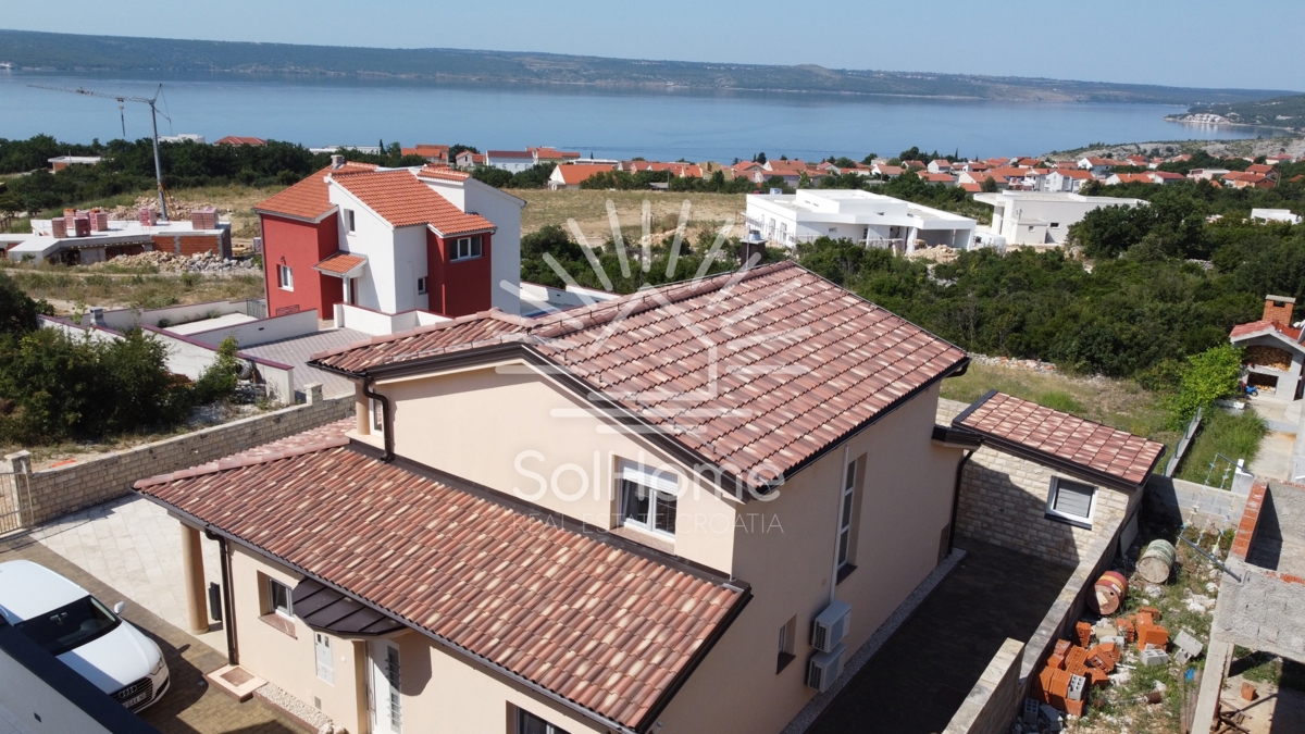 Hiša Maslenica, Jasenice, 158m2