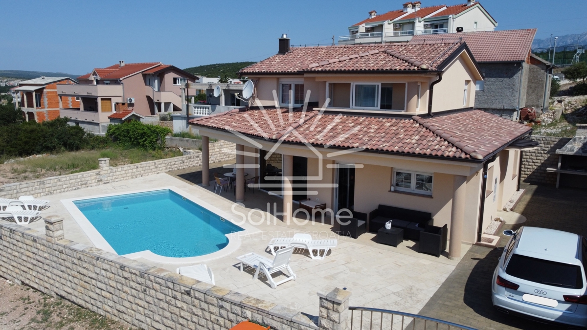 Hiša Maslenica, Jasenice, 158m2