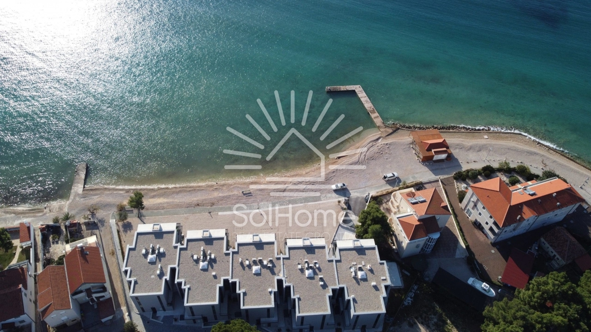 Apartmaji v prvi vrsti ob morju v Šibeniku, Hrvaška