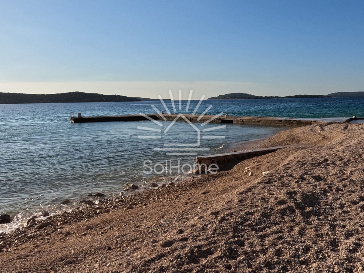 Apartmaji v prvi vrsti ob morju v Šibeniku, Hrvaška