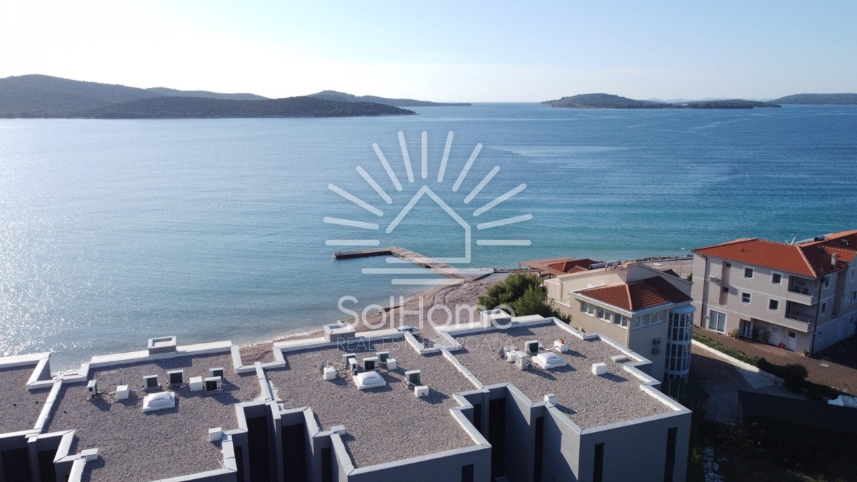 Apartmaji v prvi vrsti ob morju v Šibeniku, Hrvaška