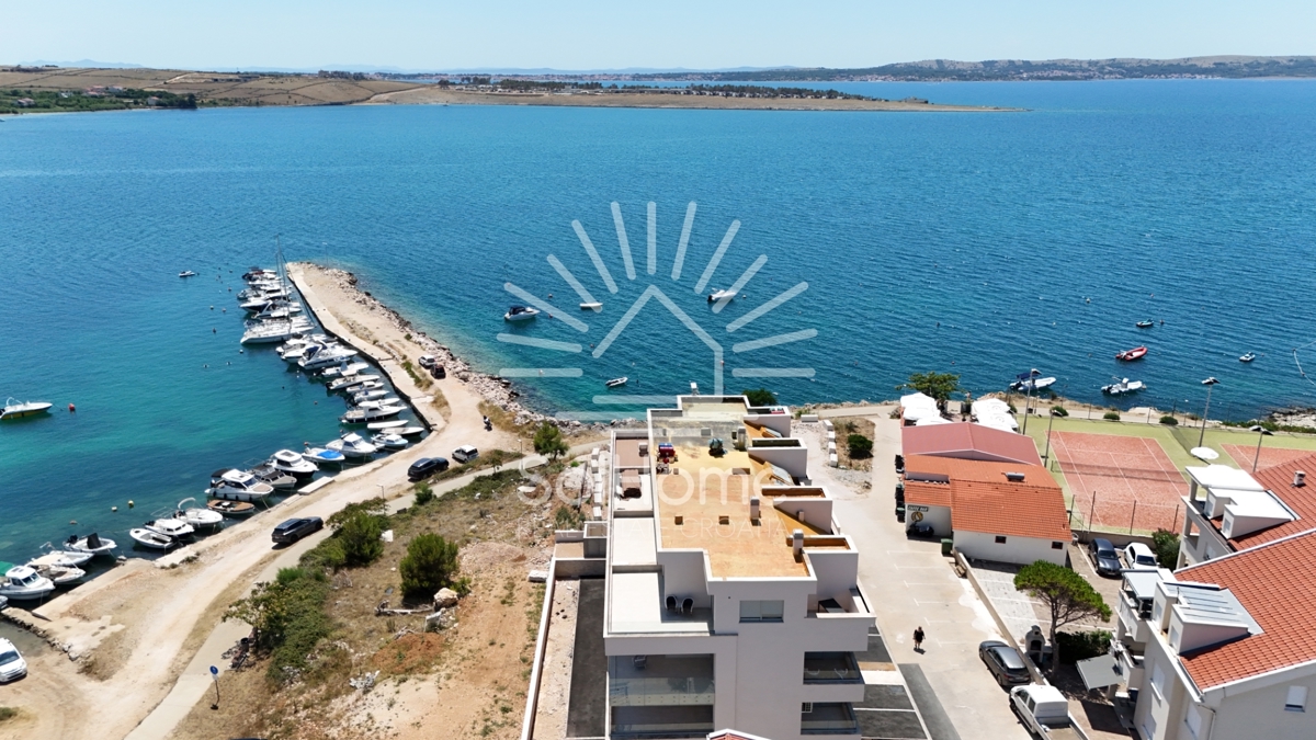 Razkošni apartmaji v prvem vrsti ob morju - Otok Pag, Hrvaška