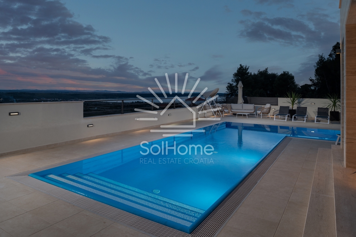 Edinstvena razkošna vila s panoramskim pogledom na morje v bližini Zadra, Hrvaška