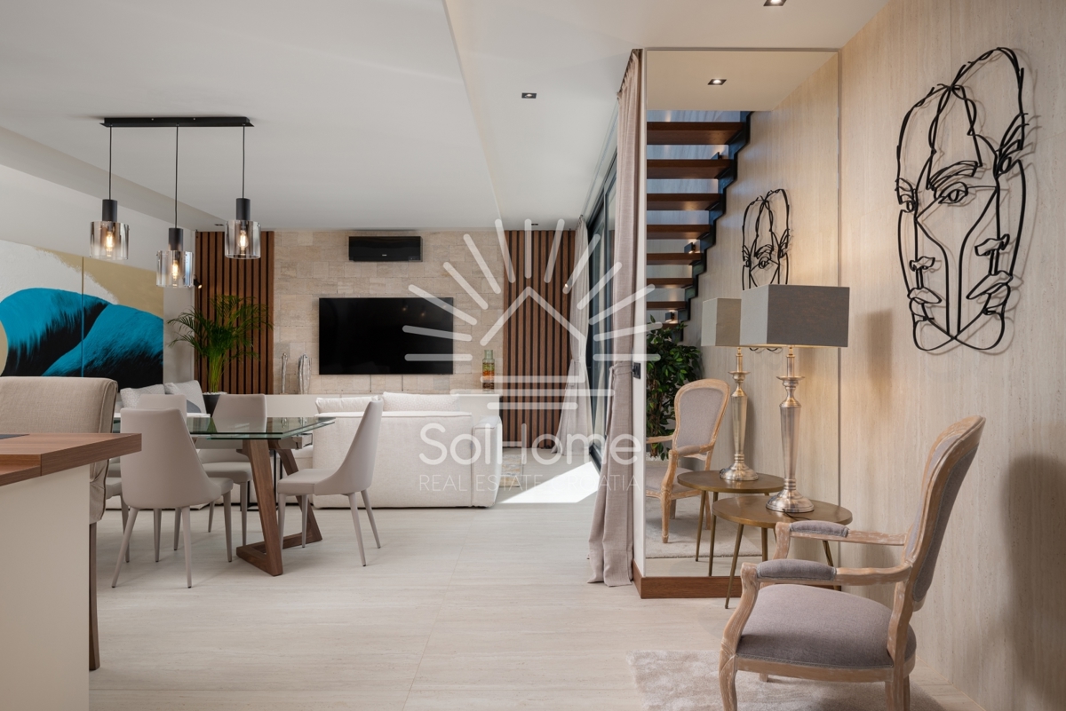 Edinstvena razkošna vila s panoramskim pogledom na morje v bližini Zadra, Hrvaška