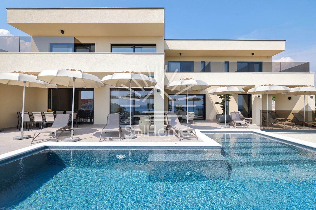 Razkošna vila v Maslenici blizu Zadra, blizu morja