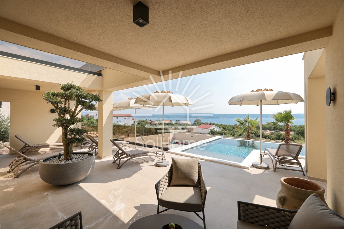 Razkošna vila v Maslenici blizu Zadra, blizu morja