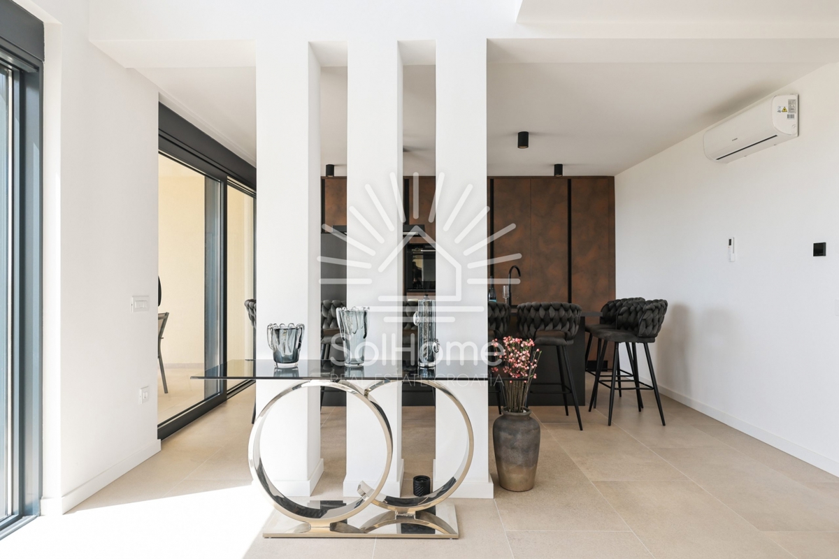 Razkošna vila v Maslenici blizu Zadra, blizu morja