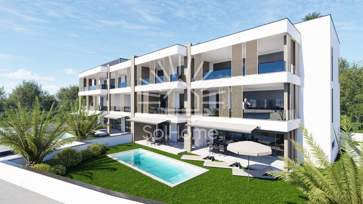 Razkošen penthouse apartma s bazenom ob morju v Zatonu - Zadar