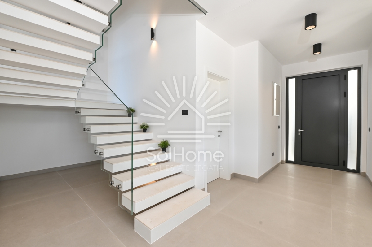 2 vrhunske luksuzne vile z bazenom in pogledom na morje