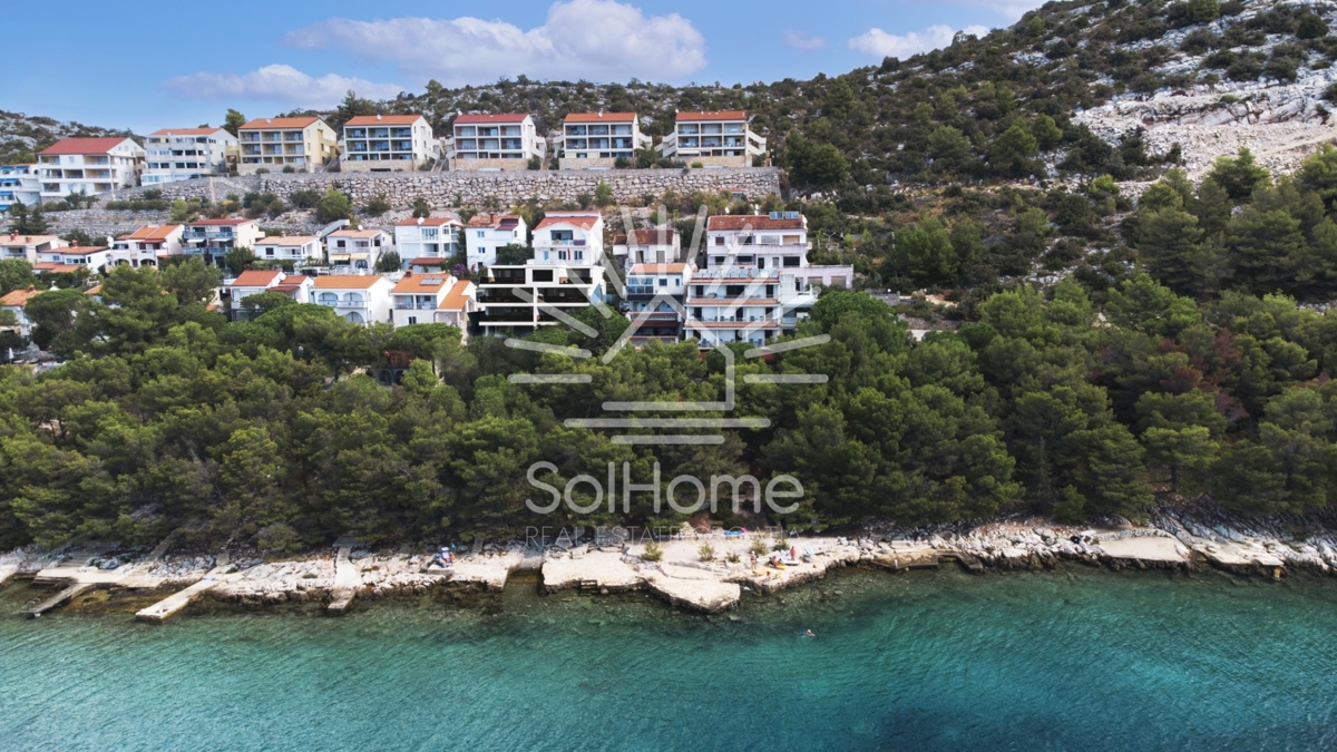 Ekskluzivni apartmaji v prvem redu ob morju - Pakoštane