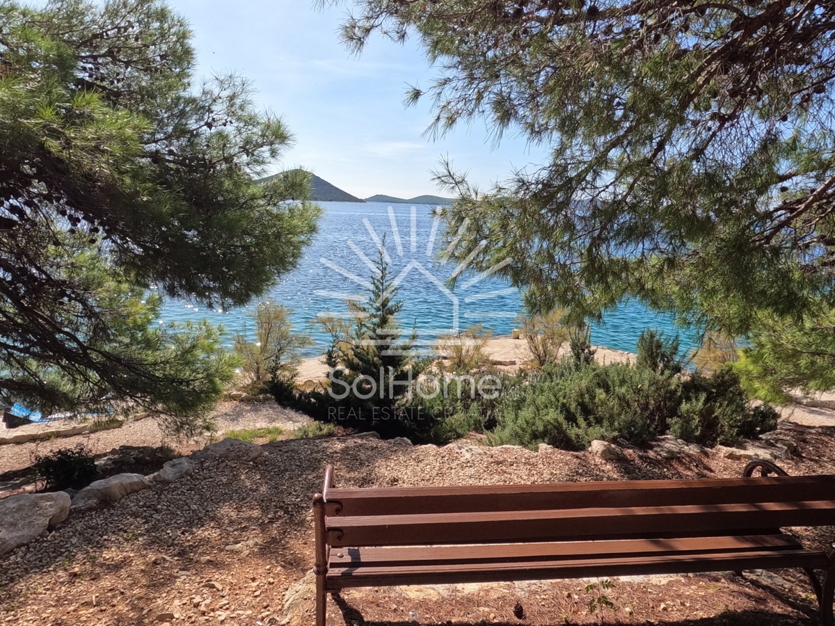 Ekskluzivni apartmaji v prvem redu ob morju - Pakoštane