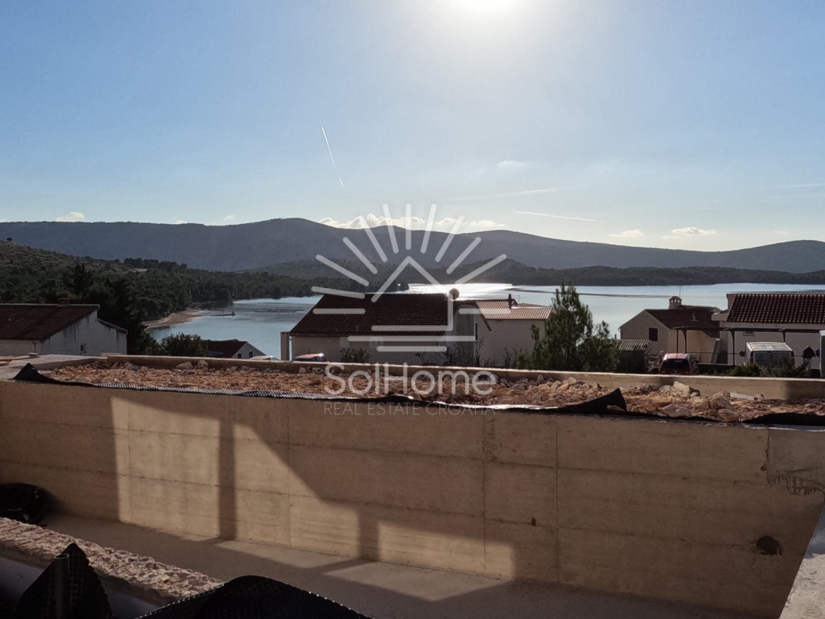 Hiše z razgledom na morje na prodaju v Šibeniku, Hrvaška